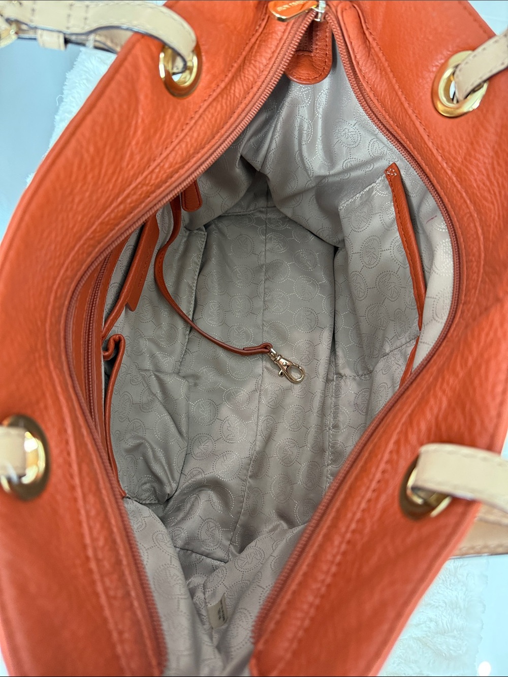 Michael Kors Jet Set Burnt Orange Leather with Contrast Handles - Picture 11 of 13
